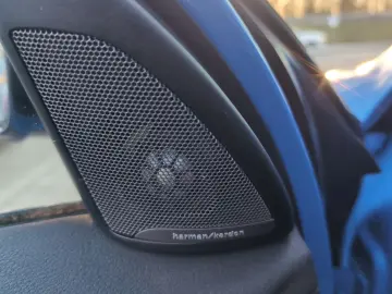 BMW X1 sDrive18d M Sportpaket   AHK HEAD-UP RFK HIFI