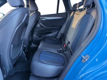 BMW X1 sDrive18d M Sportpaket   AHK HEAD-UP RFK HIFI