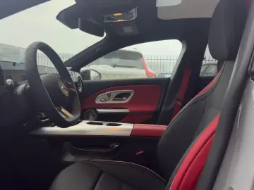 MERCEDES BENZ CLA 220 4M AMG