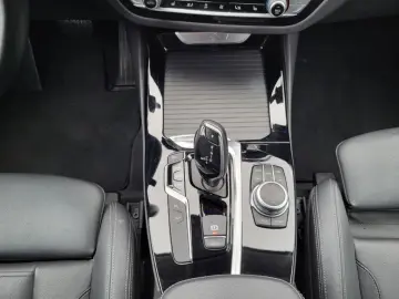 BMW X3 xDrive 20d HUD AHK Pano Dig. Cockpit Soundsys