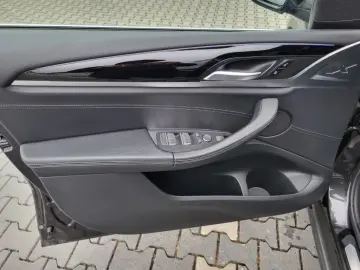 BMW X3 xDrive 20d HUD AHK Pano Dig. Cockpit Soundsys