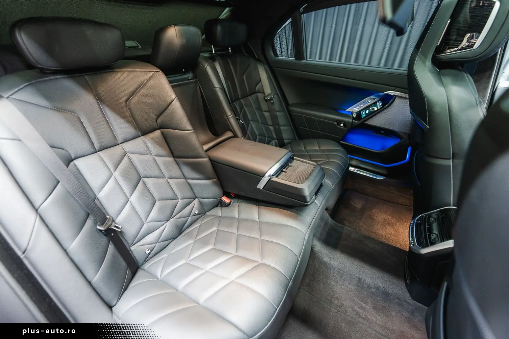 BMW 740 d xDrive  M Sport Pro Iconic Glow Theater TV