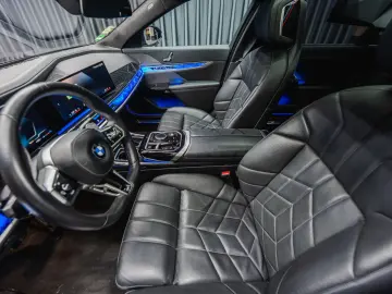 BMW 740 d xDrive  M Sport Pro Iconic Glow Theater TV