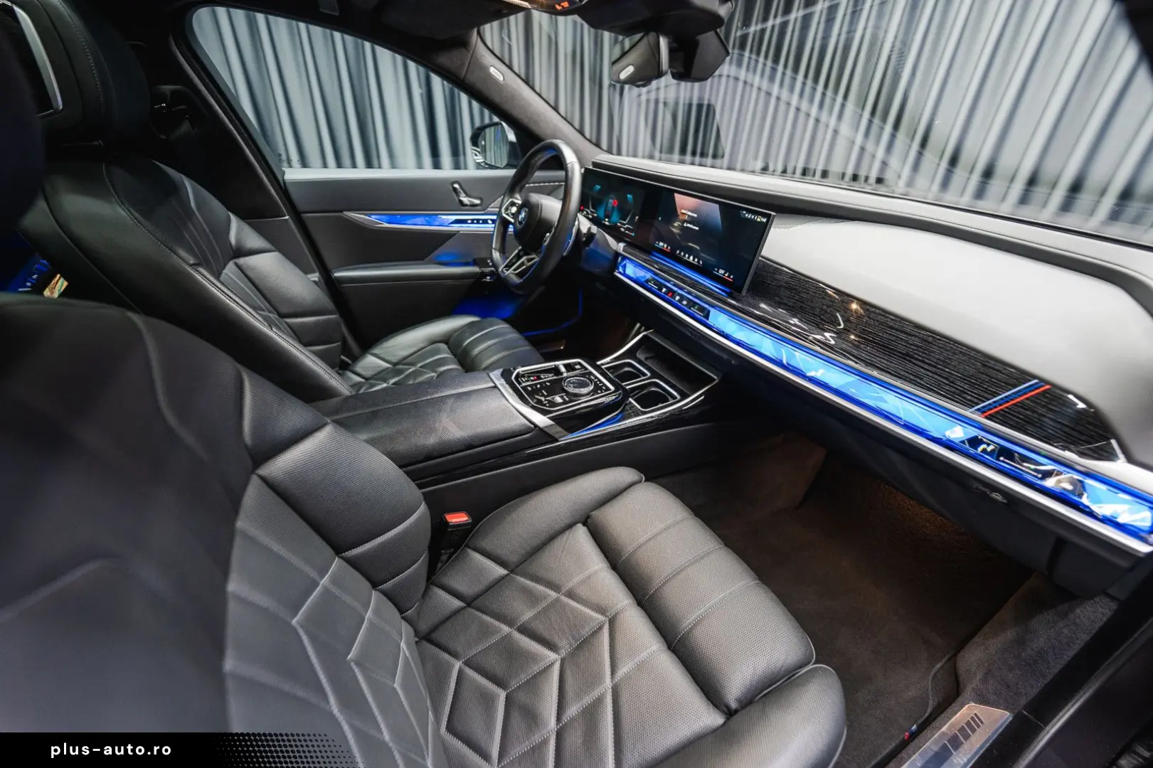 BMW 740 d xDrive  M Sport Pro Iconic Glow Theater TV