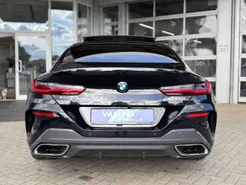 BMW M850 i xDrive PANO ACC LEDERVOLL!!1. Hd.