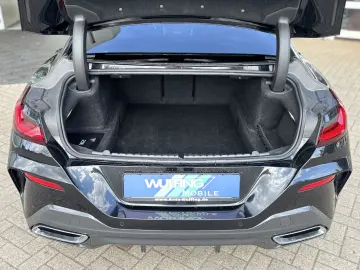 BMW M850 i xDrive PANO ACC LEDERVOLL!!1. Hd.