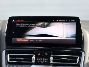 BMW M850 i xDrive PANO ACC LEDERVOLL!!1. Hd.