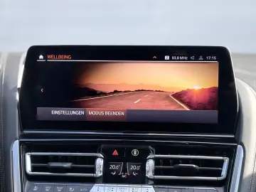 BMW M850 i xDrive PANO ACC LEDERVOLL!!1. Hd.