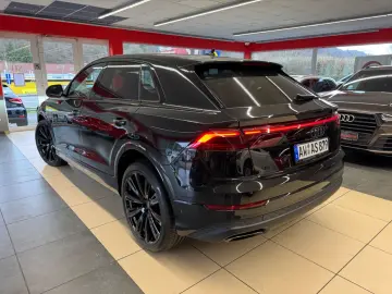 AUDI Q8 50TDI S-Line Black 23zoll Masage Pano B&O