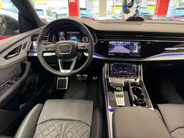 AUDI Q8 50TDI S-Line Black 23zoll Masage Pano B&O