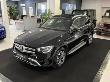 MERCEDES-BENZ GLC 220 d 9G 4M  PANO LED SHZ CARPLAY 1.HAND