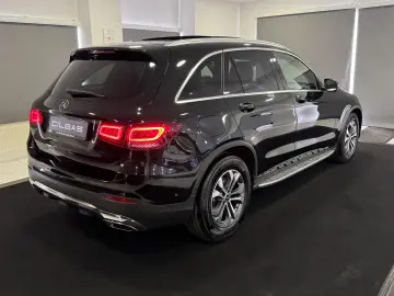 MERCEDES-BENZ GLC 220 d 9G 4M  PANO LED SHZ CARPLAY 1.HAND