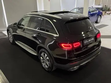 MERCEDES-BENZ GLC 220 d 9G 4M  PANO LED SHZ CARPLAY 1.HAND