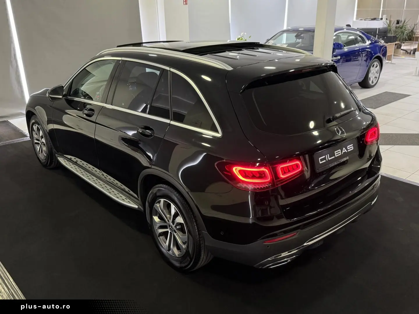 MERCEDES-BENZ GLC 220 d 9G 4M  PANO LED SHZ CARPLAY 1.HAND