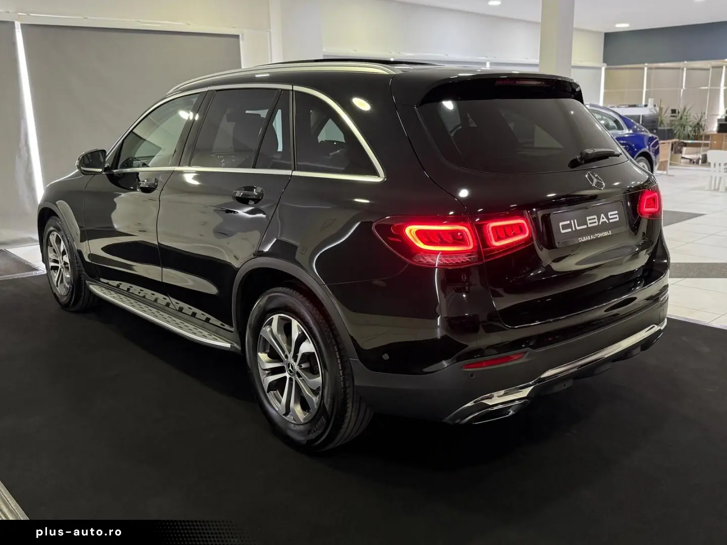 MERCEDES-BENZ GLC 220 d 9G 4M  PANO LED SHZ CARPLAY 1.HAND