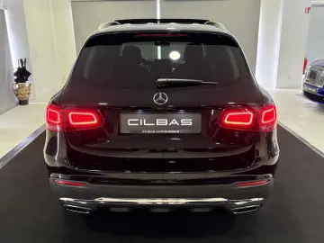 MERCEDES-BENZ GLC 220 d 9G 4M  PANO LED SHZ CARPLAY 1.HAND