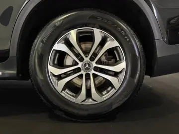 MERCEDES-BENZ GLC 220 d 9G 4M  PANO LED SHZ CARPLAY 1.HAND