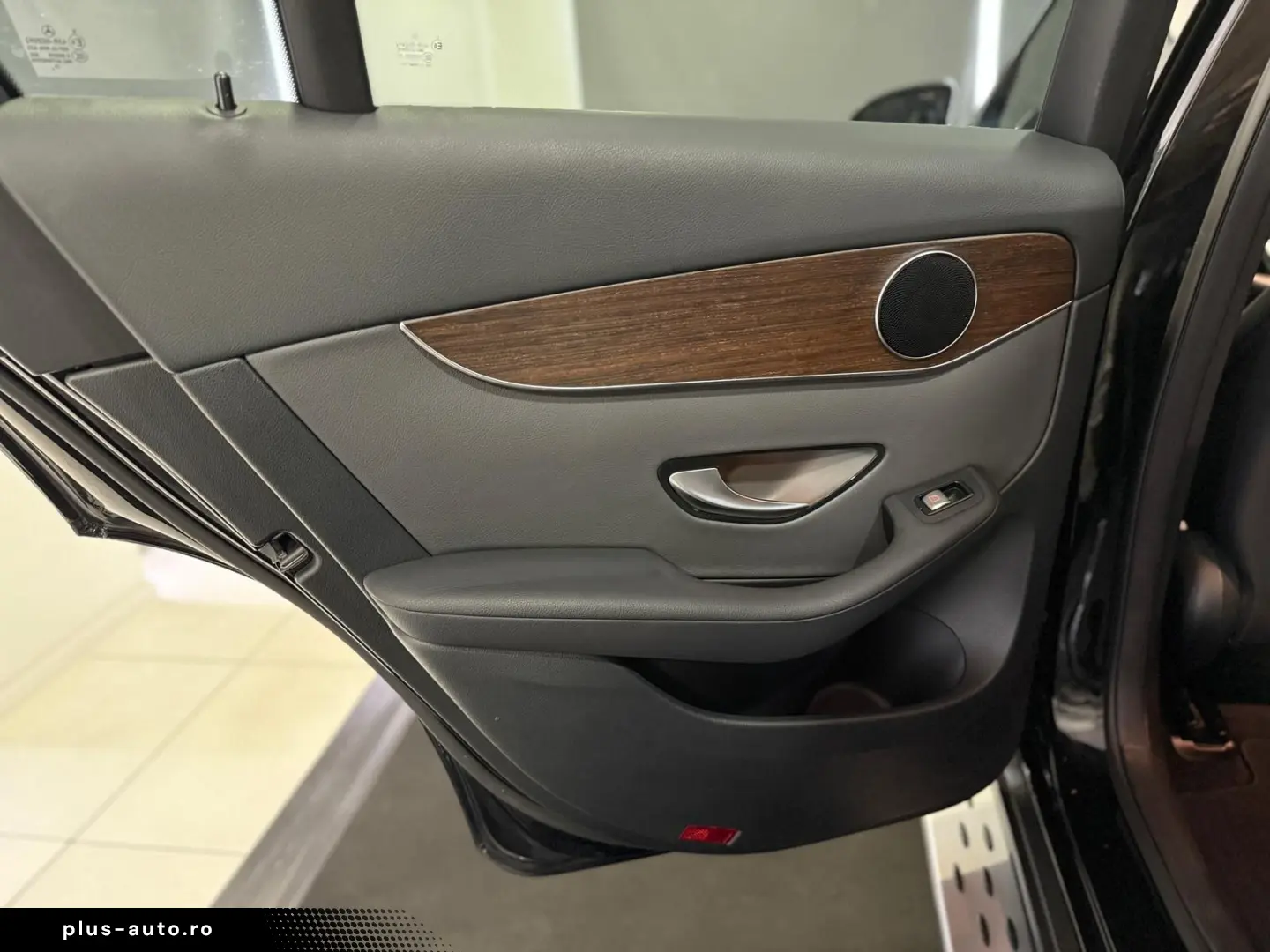 MERCEDES-BENZ GLC 220 d 9G 4M  PANO LED SHZ CARPLAY 1.HAND