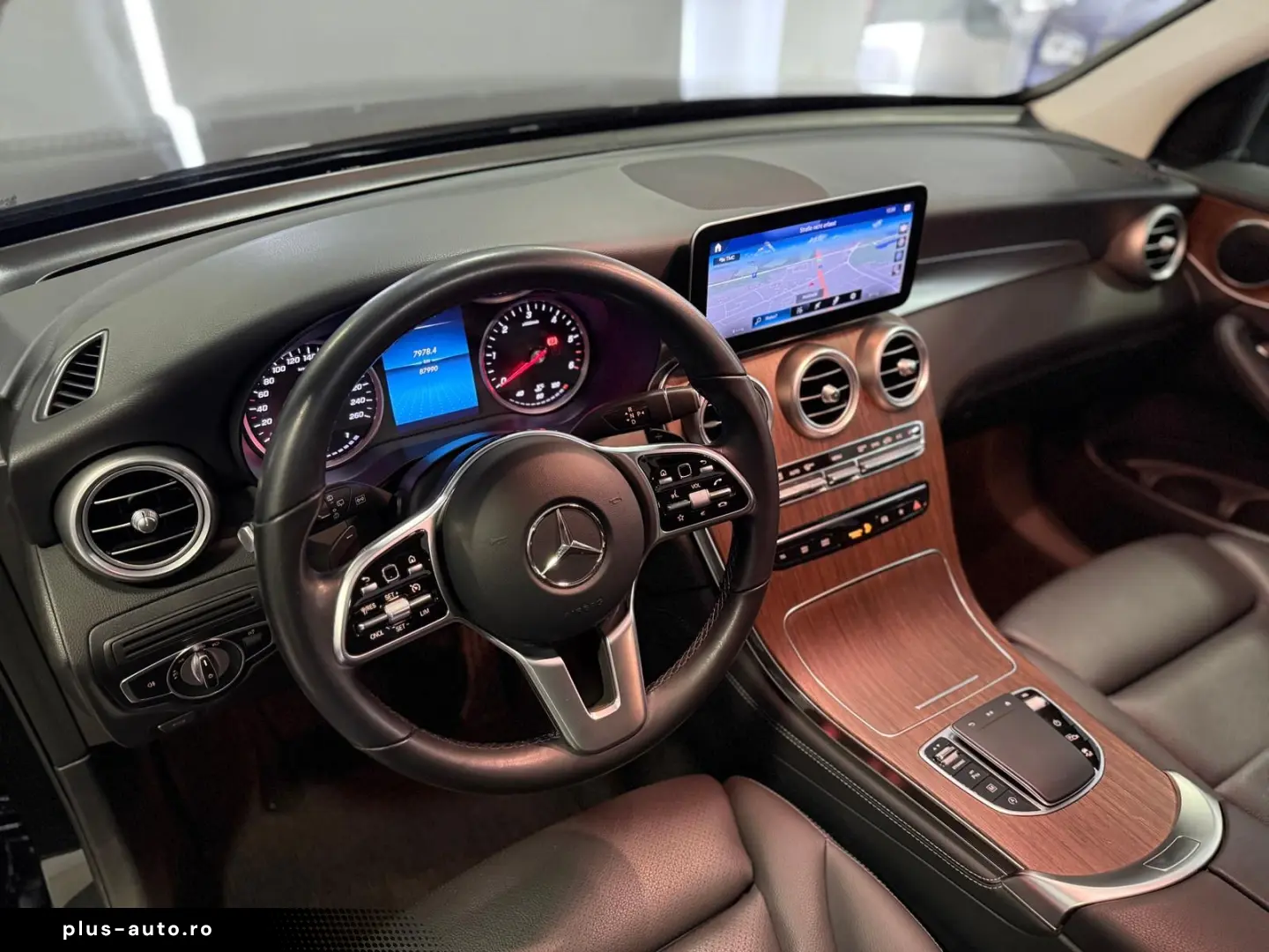 MERCEDES-BENZ GLC 220 d 9G 4M  PANO LED SHZ CARPLAY 1.HAND