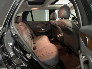 MERCEDES-BENZ GLC 220 d 9G 4M  PANO LED SHZ CARPLAY 1.HAND