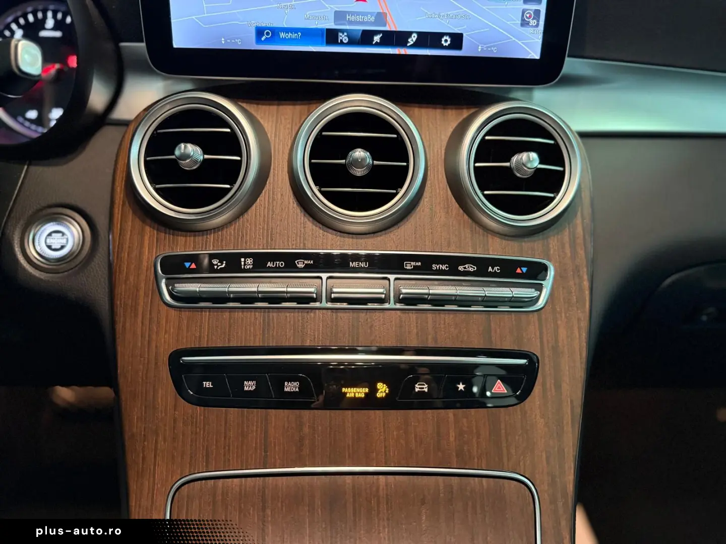 MERCEDES-BENZ GLC 220 d 9G 4M  PANO LED SHZ CARPLAY 1.HAND
