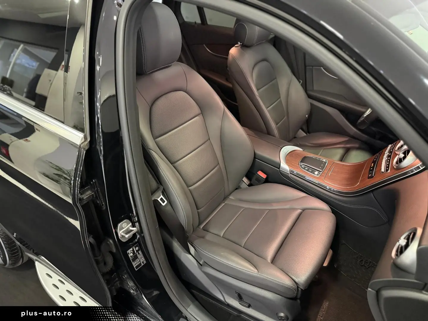 MERCEDES-BENZ GLC 220 d 9G 4M  PANO LED SHZ CARPLAY 1.HAND