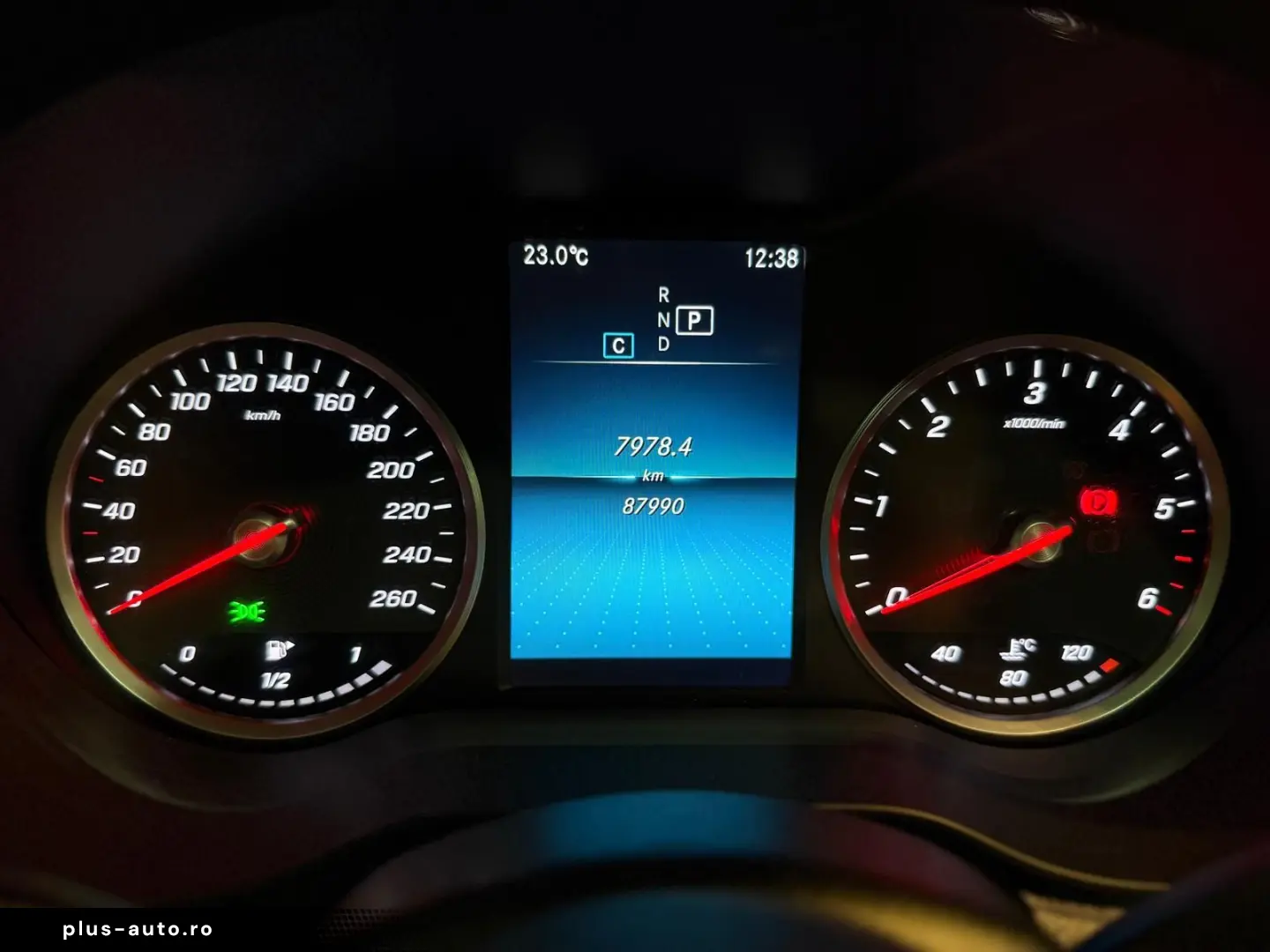 MERCEDES-BENZ GLC 220 d 9G 4M  PANO LED SHZ CARPLAY 1.HAND