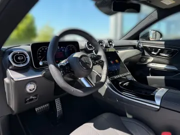 MERCEDES-BENZ CLE 300e AMG PREM  LEDER HuD BUR PAN KEYL