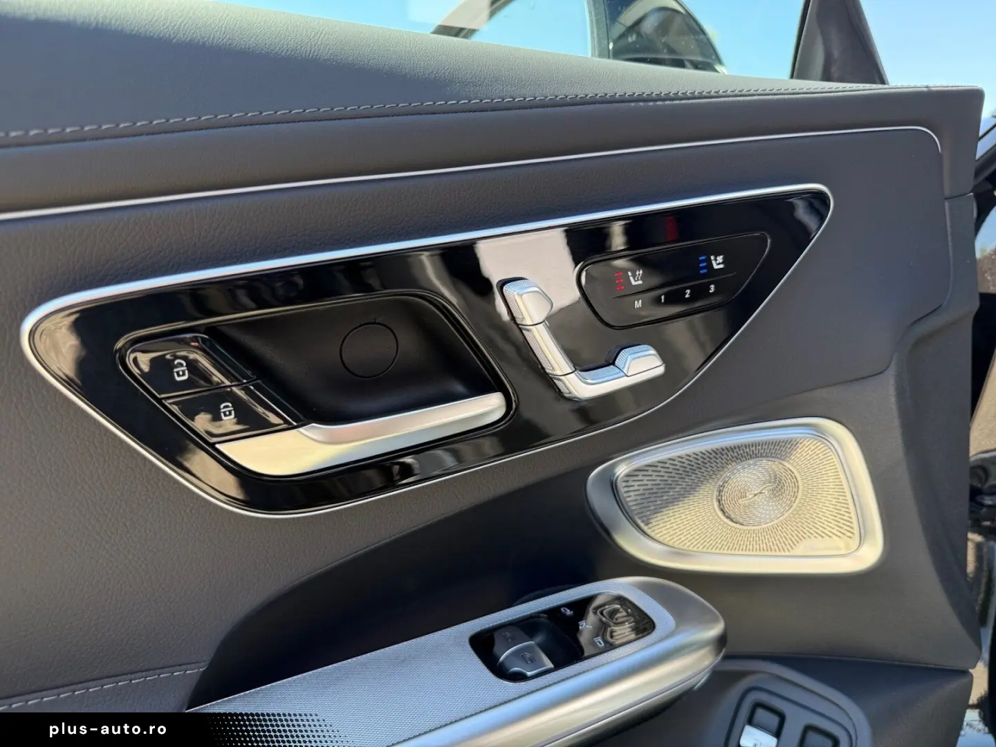 MERCEDES-BENZ CLE 300e AMG PREM  LEDER HuD BUR PAN KEYL