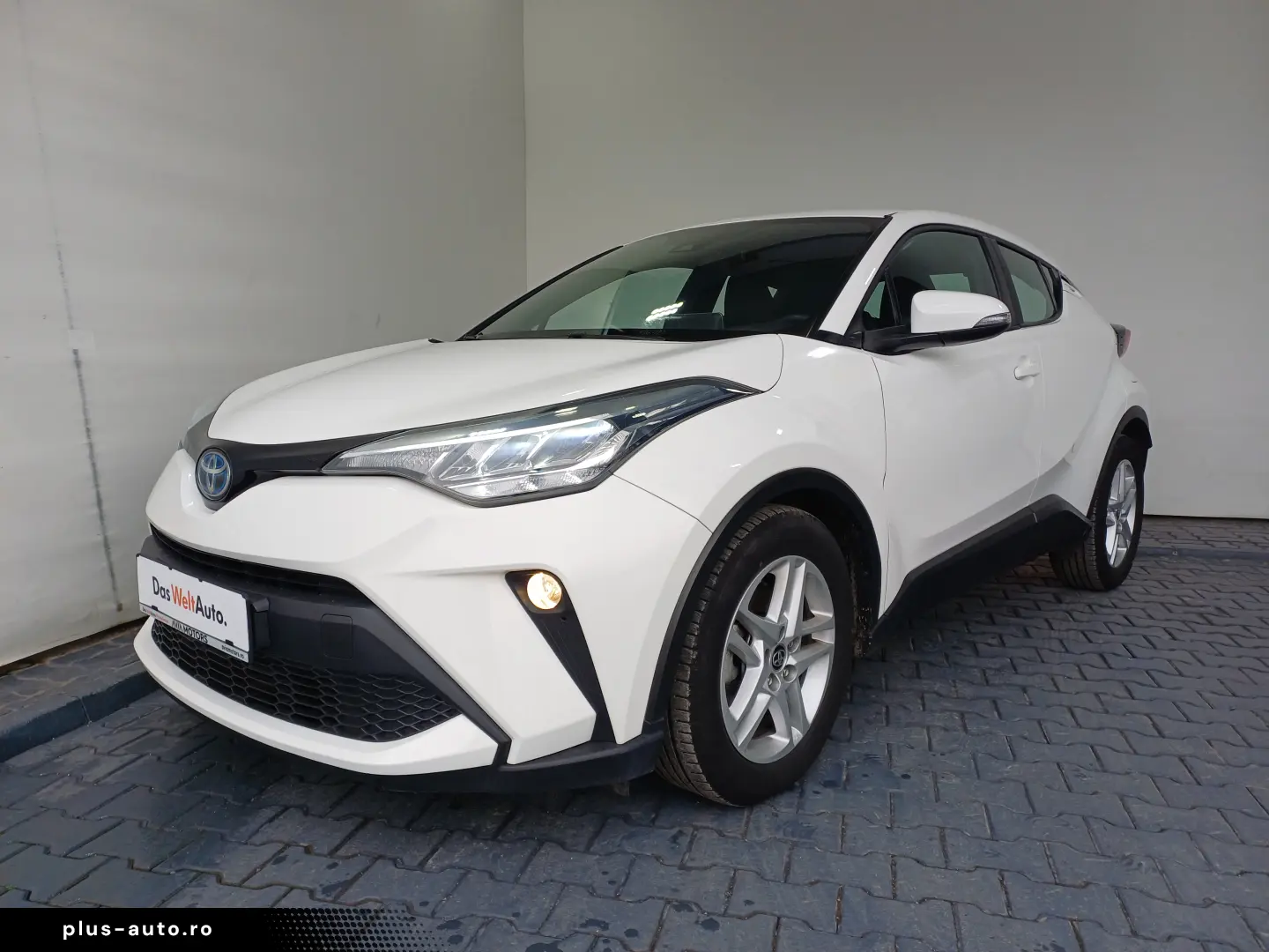 Toyota C-HR 1 8 Hybrid C-ENTER