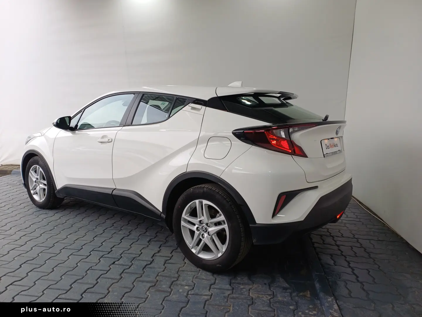 Toyota C-HR 1 8 Hybrid C-ENTER