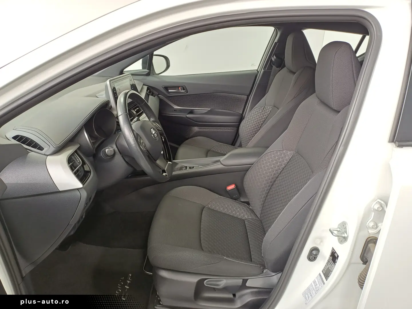 Toyota C-HR 1 8 Hybrid C-ENTER