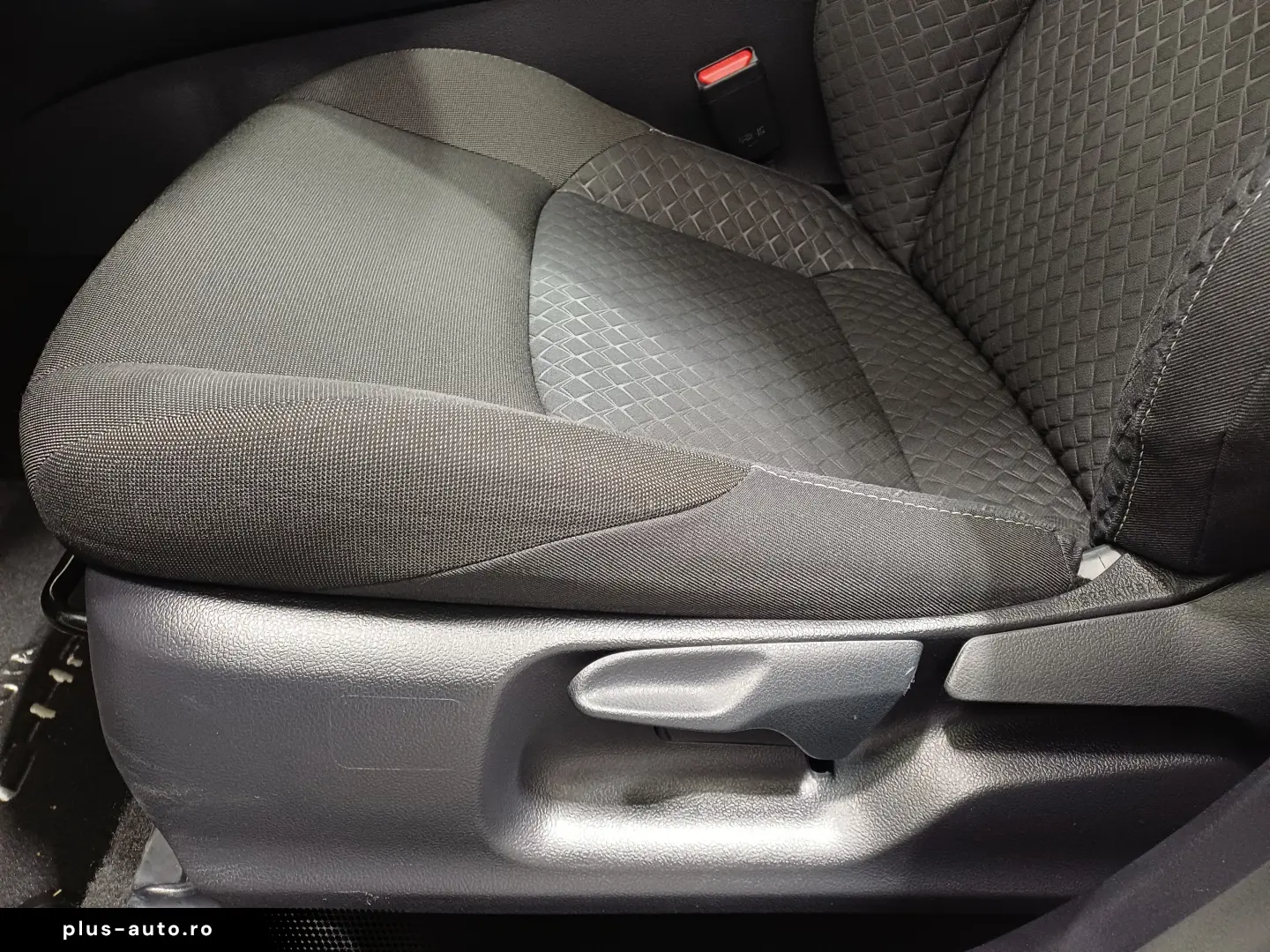 Toyota C-HR 1 8 Hybrid C-ENTER