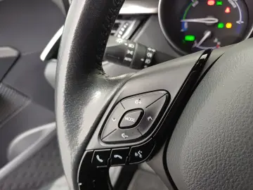 Toyota C-HR 1 8 Hybrid C-ENTER