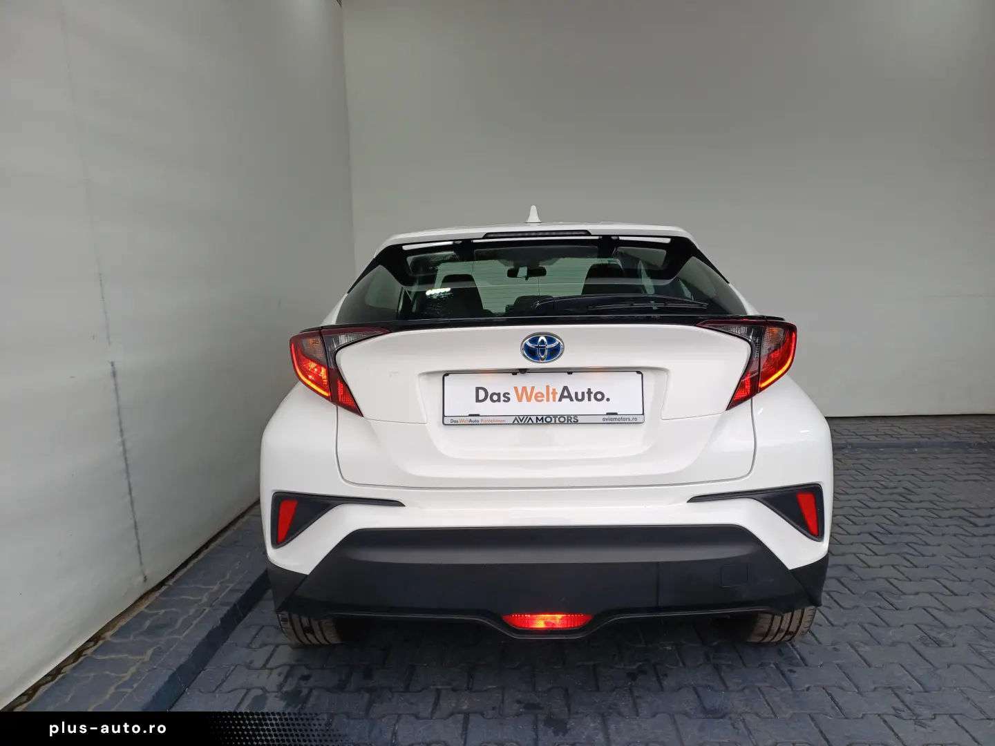 Toyota C-HR 1 8 Hybrid C-ENTER