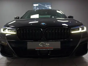 BMW 540dA Limo xDrive~M-SPORTPAKET UNFALLFREI DEUTS