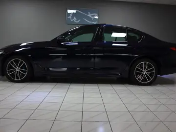 BMW 540dA Limo xDrive~M-SPORTPAKET UNFALLFREI DEUTS