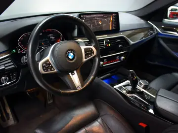 BMW 540dA Limo xDrive~M-SPORTPAKET UNFALLFREI DEUTS