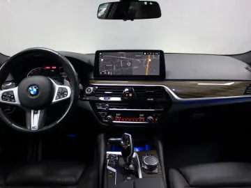 BMW 540dA Limo xDrive~M-SPORTPAKET UNFALLFREI DEUTS