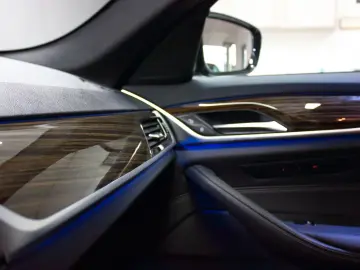 BMW 540dA Limo xDrive~M-SPORTPAKET UNFALLFREI DEUTS