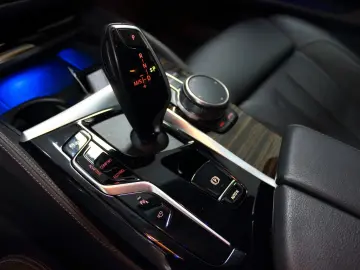 BMW 540dA Limo xDrive~M-SPORTPAKET UNFALLFREI DEUTS