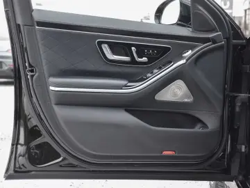 Mercedes-Benz S 580 Lang AMG Remote Park Pan