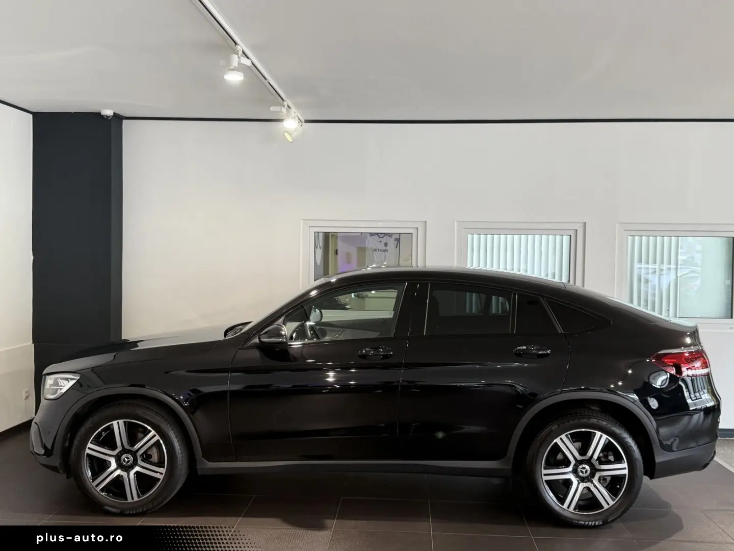 MERCEDES-BENZ GLC 220 d 4Matic  1.Hand-Digital-AHK-Night