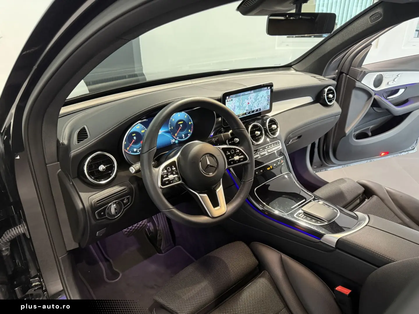 MERCEDES-BENZ GLC 220 d 4Matic  1.Hand-Digital-AHK-Night