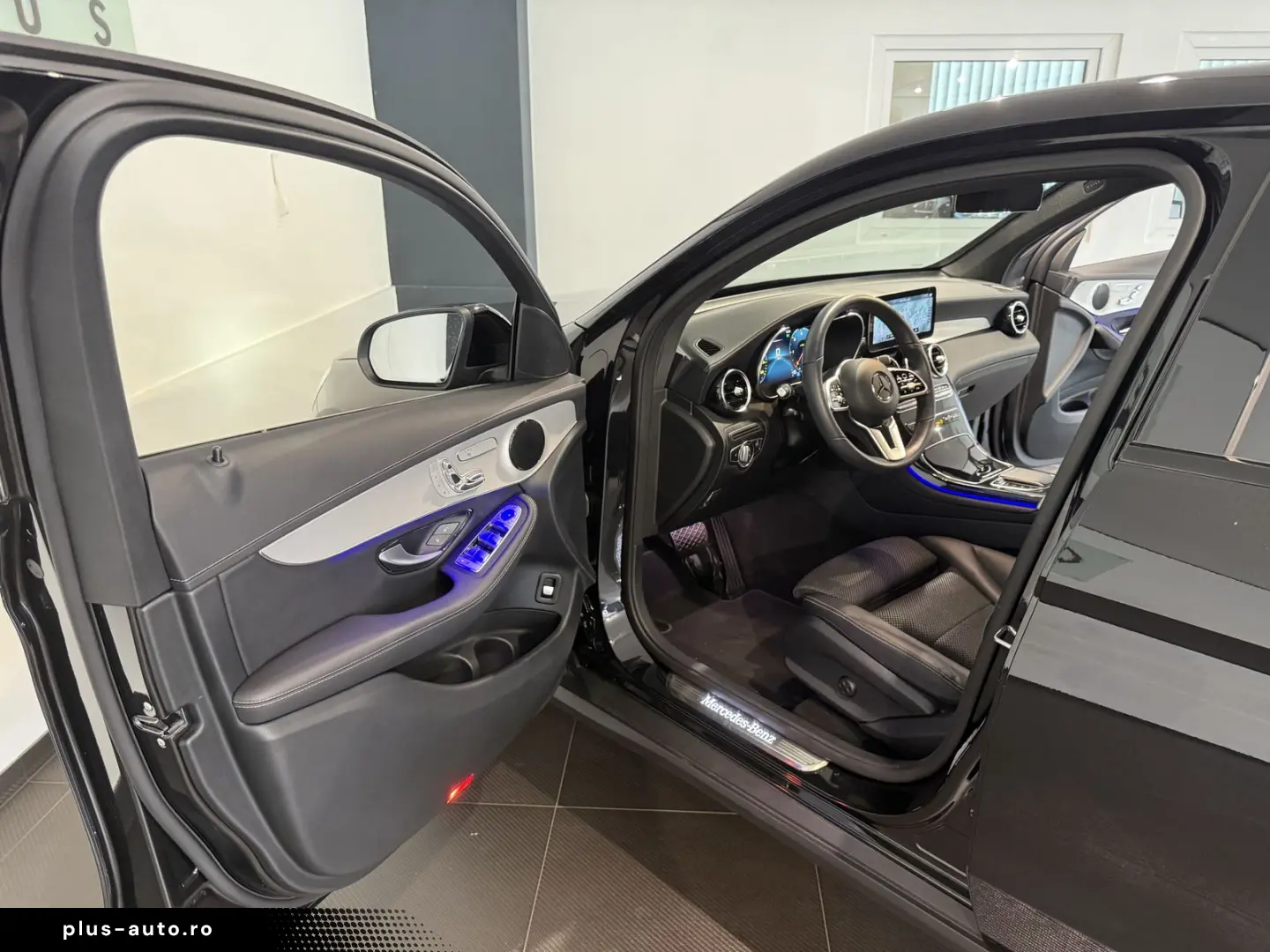 MERCEDES-BENZ GLC 220 d 4Matic  1.Hand-Digital-AHK-Night