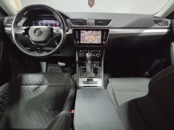SKODA Superb 2.0 TDI DSG LED NAVI VIRTUAL KAMERA