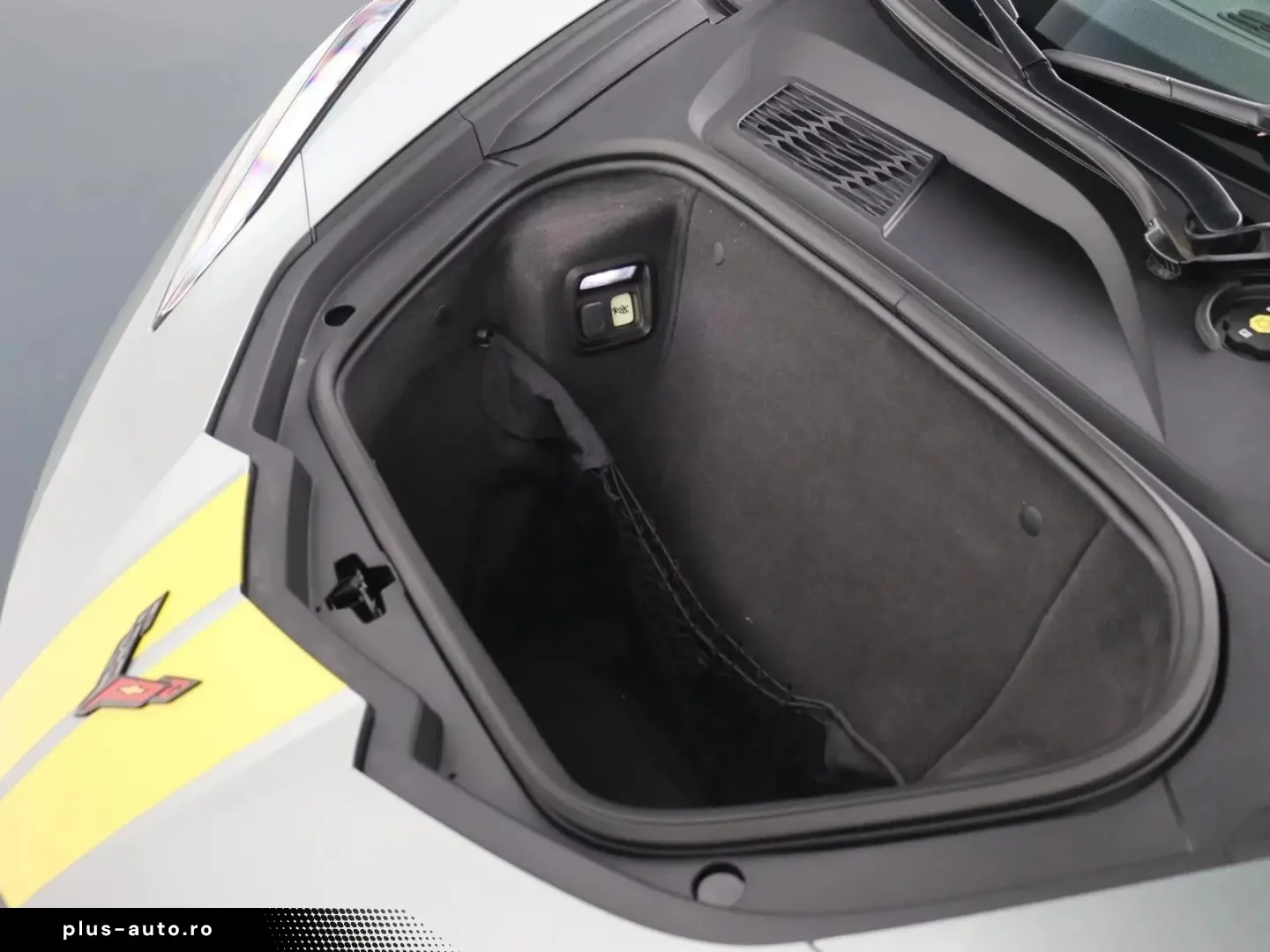 Chevrolet Corvette Stingray C8 Convertible