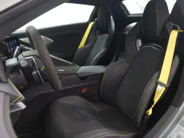 Chevrolet Corvette Stingray C8 Convertible