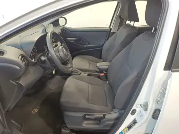 Toyota Yaris 1 5 VVT-i Hybrid Active Drive