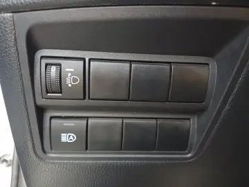 Toyota Yaris 1 5 VVT-i Hybrid Active Drive